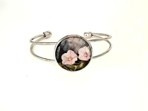 Adjustable shabby chic style silver bracelet