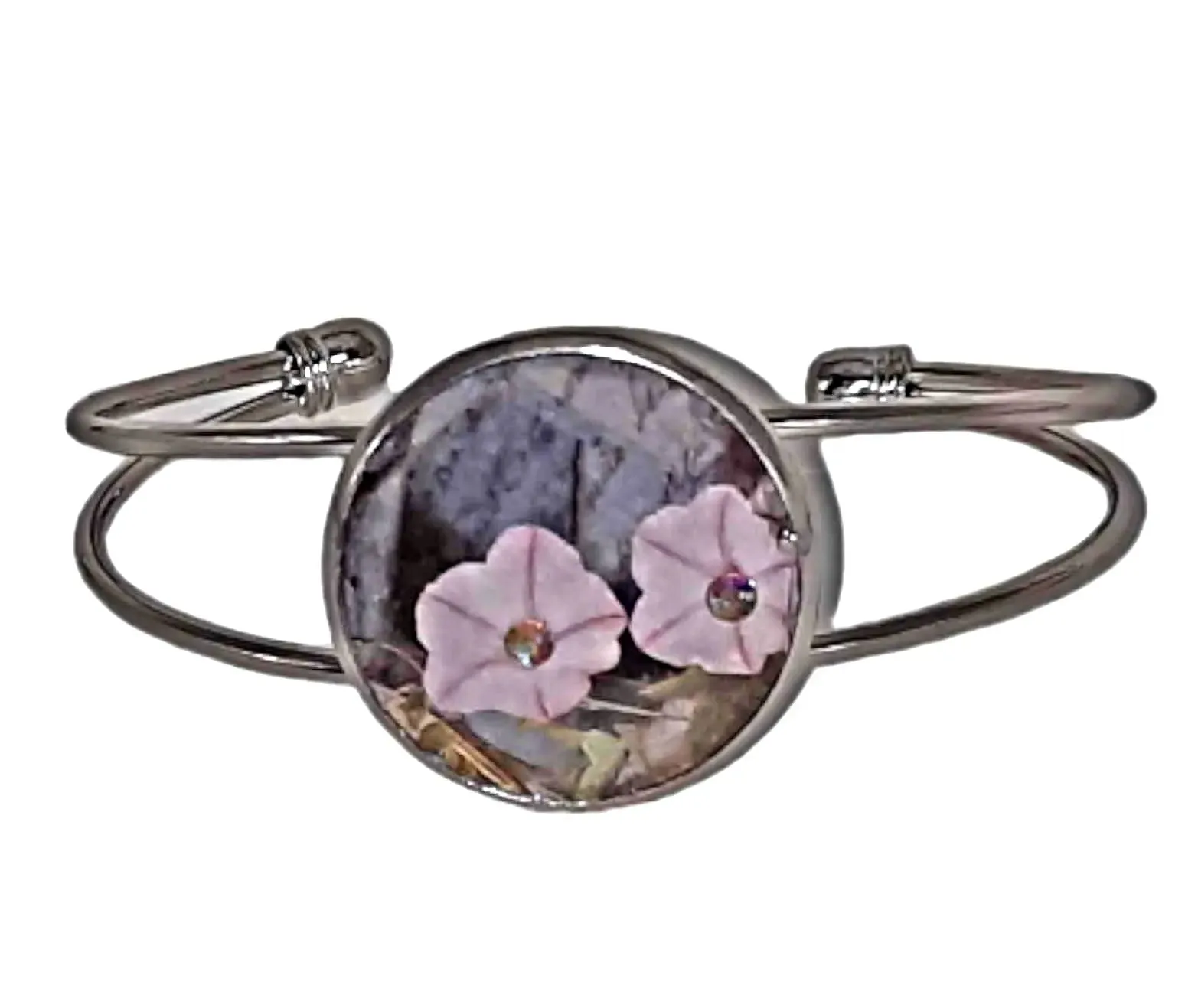 Adjustable shabby chic style silver bracelet