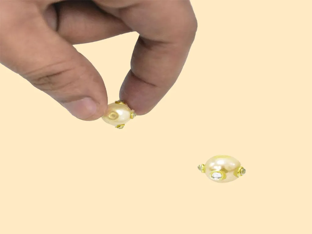 Cream Kundan Work Beads