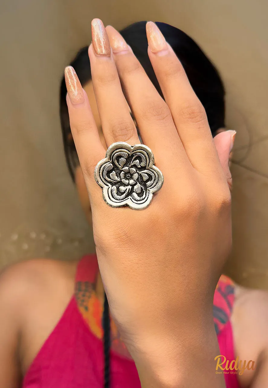 Detailed Chitai Work Flower Ring