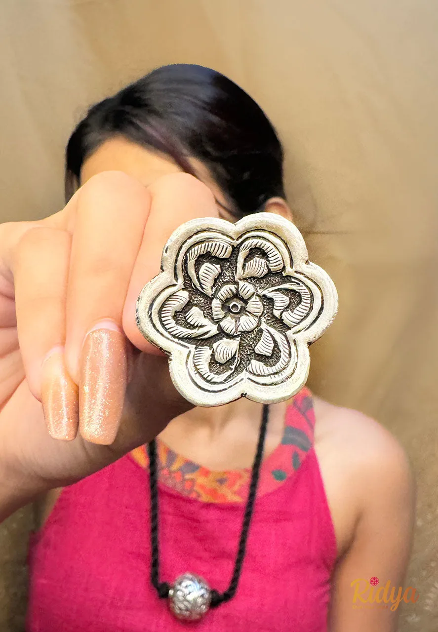 Detailed Chitai Work Flower Ring