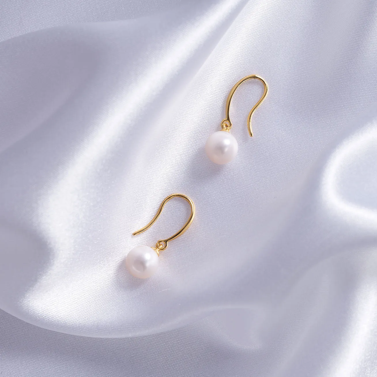 Elegant Freshwater Pearl Earrings WE00037