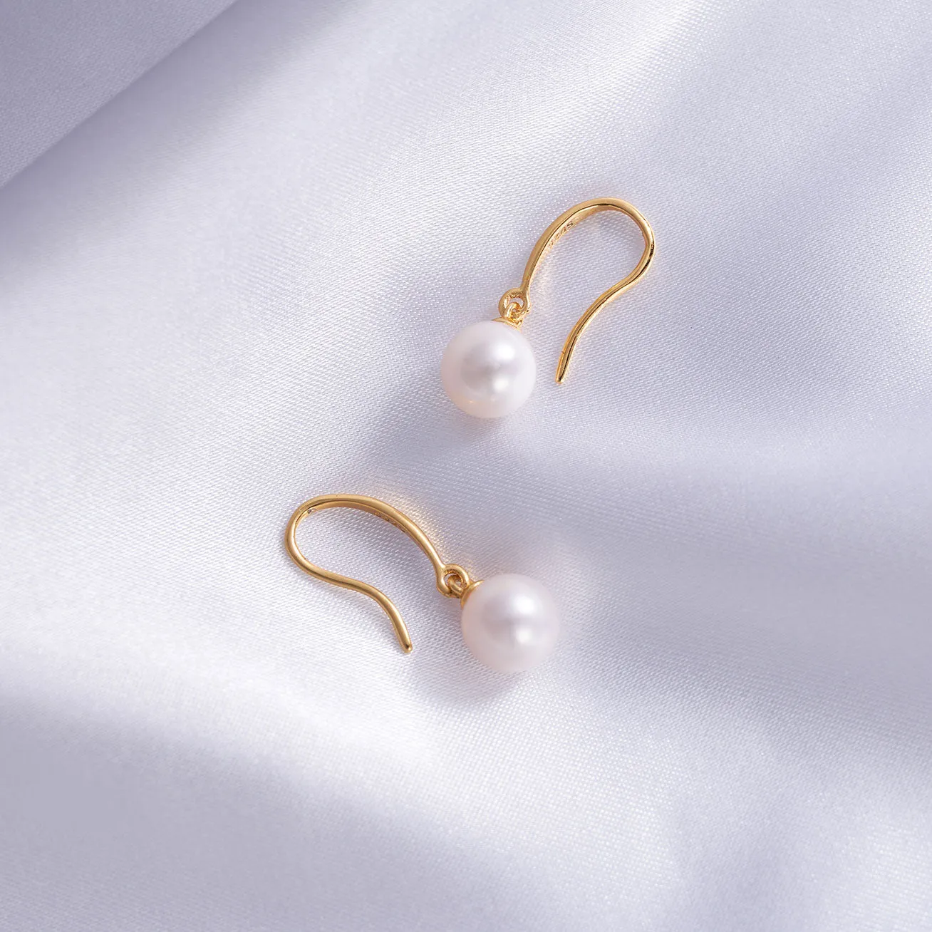 Elegant Freshwater Pearl Earrings WE00037