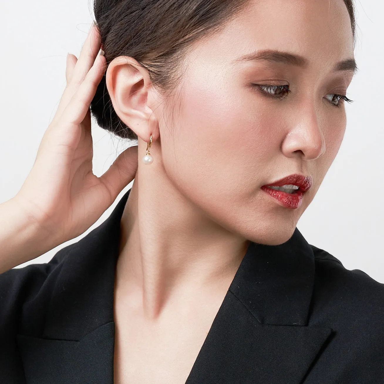 Elegant Freshwater Pearl Earrings WE00037