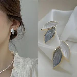 Elegant Leaf Design Stud Earrings