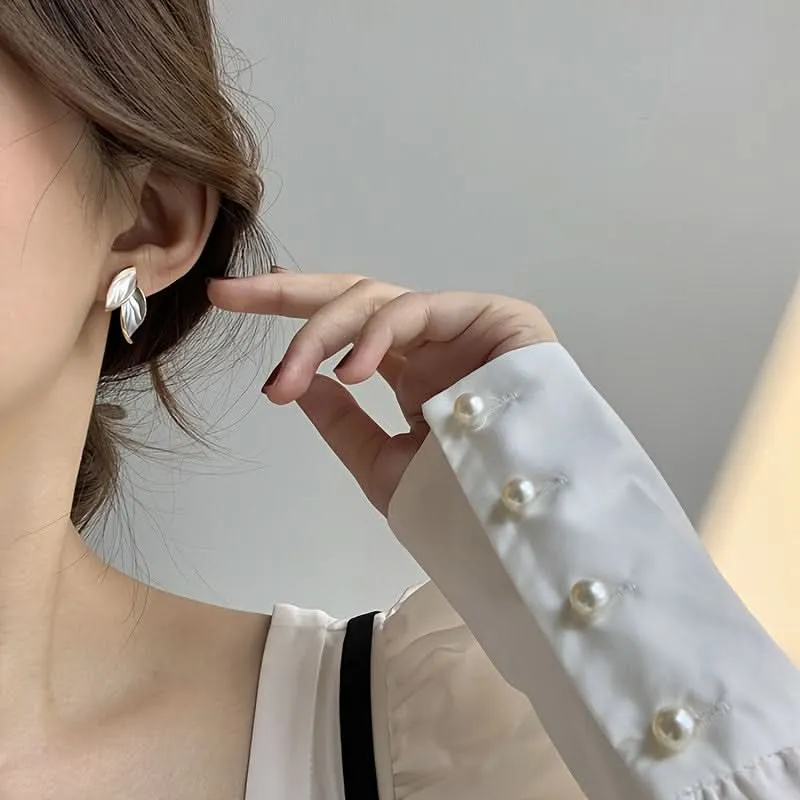 Elegant Leaf Design Stud Earrings