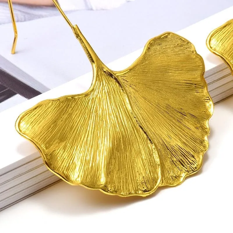 ELEGANT LEAF-SHAPED DANGLE DROP EARRINGS