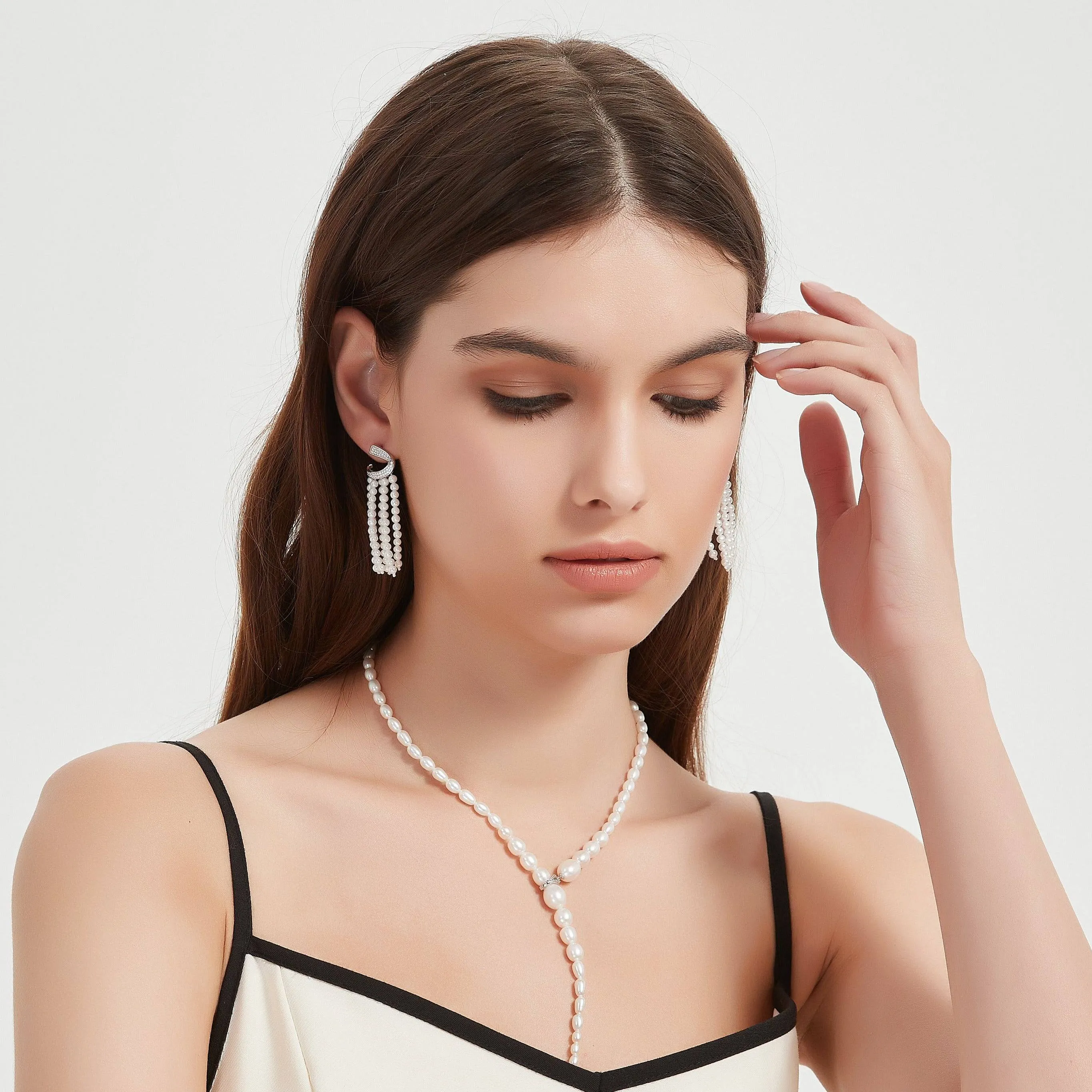 Elegant Pearl Cascade Earrings