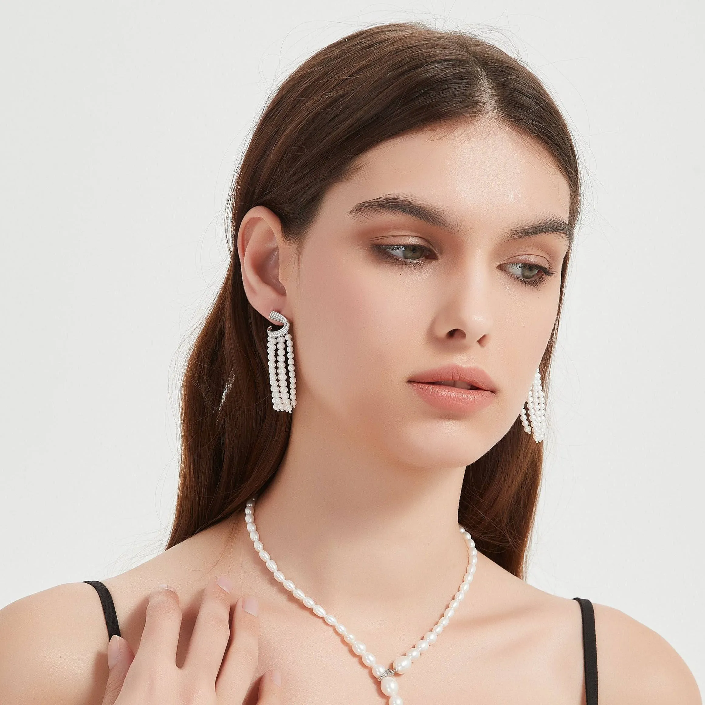Elegant Pearl Cascade Earrings