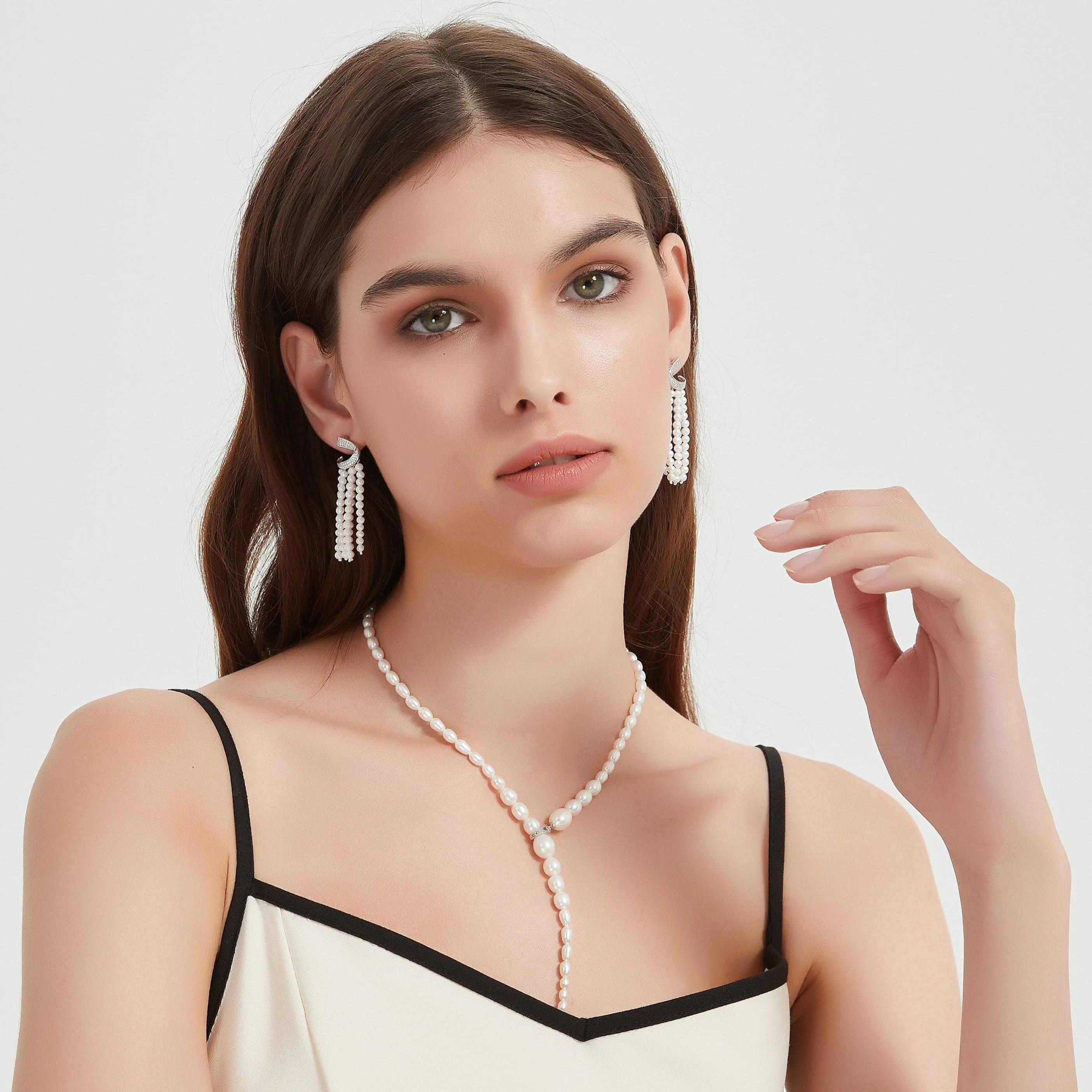 Elegant Pearl Cascade Earrings