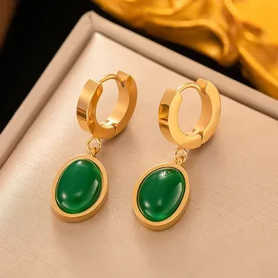 Emerald necklace earrings bracelet