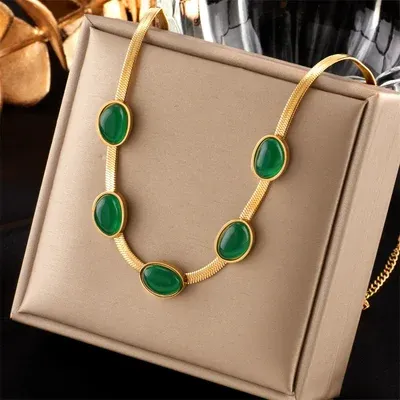 Emerald necklace earrings bracelet
