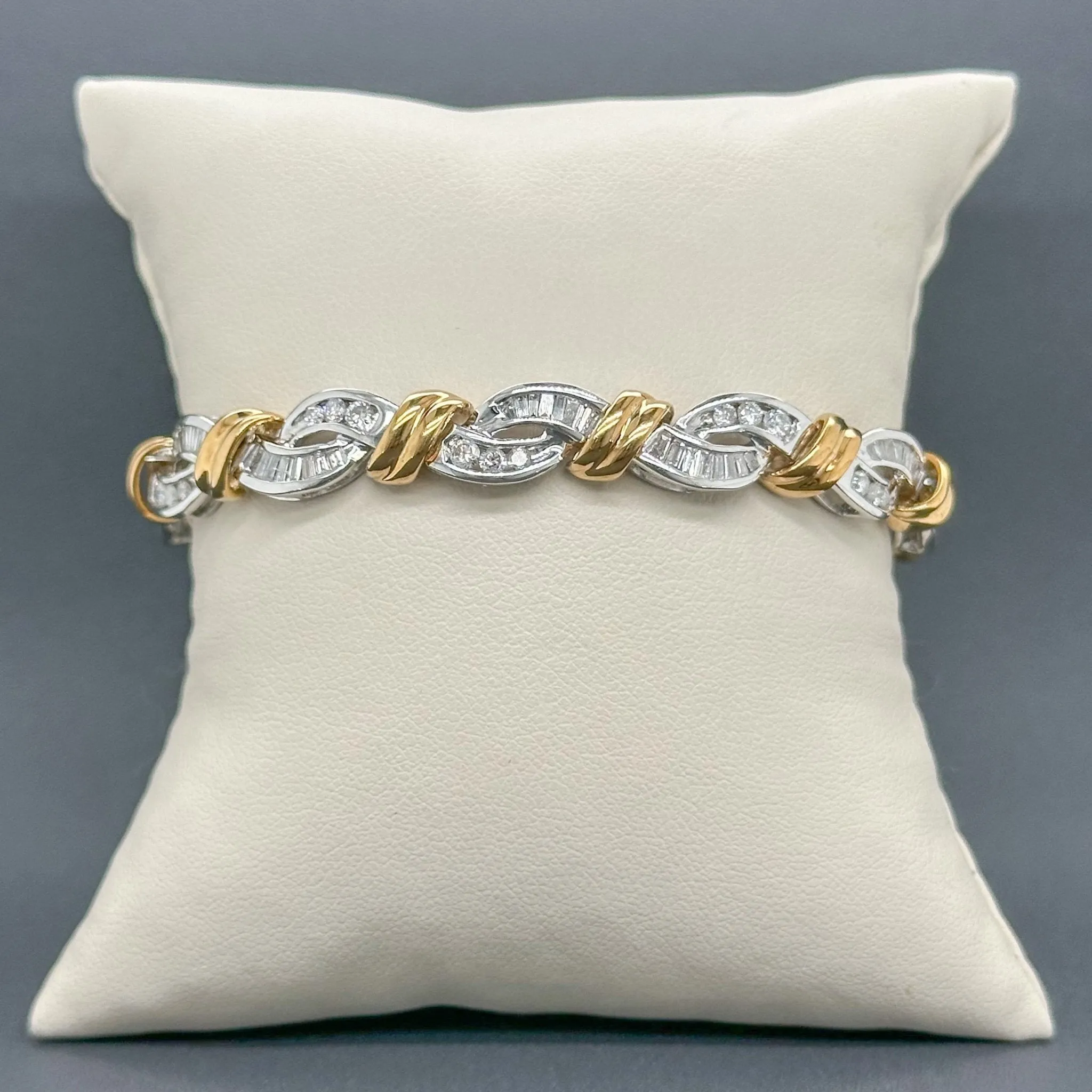 Estate 10K TT Gold 2.76ctw I-J/SI1-I1 Diamond Bracelet