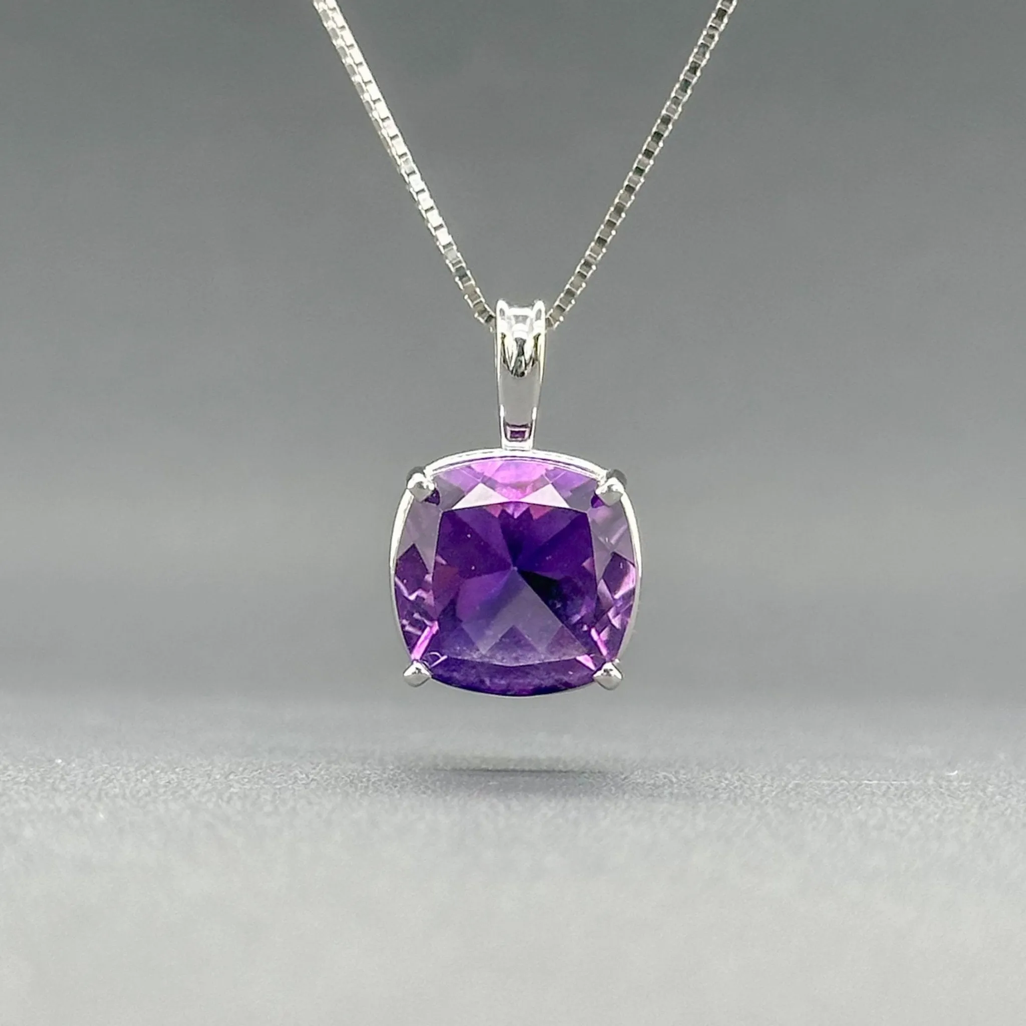 Estate 14K W Gold 4.30ct Amethyst Pendant