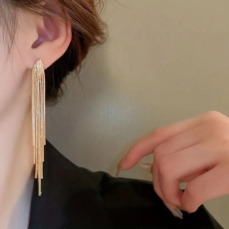 Gold Chain Tassel Earrings – Elegant Dangling Jewelry