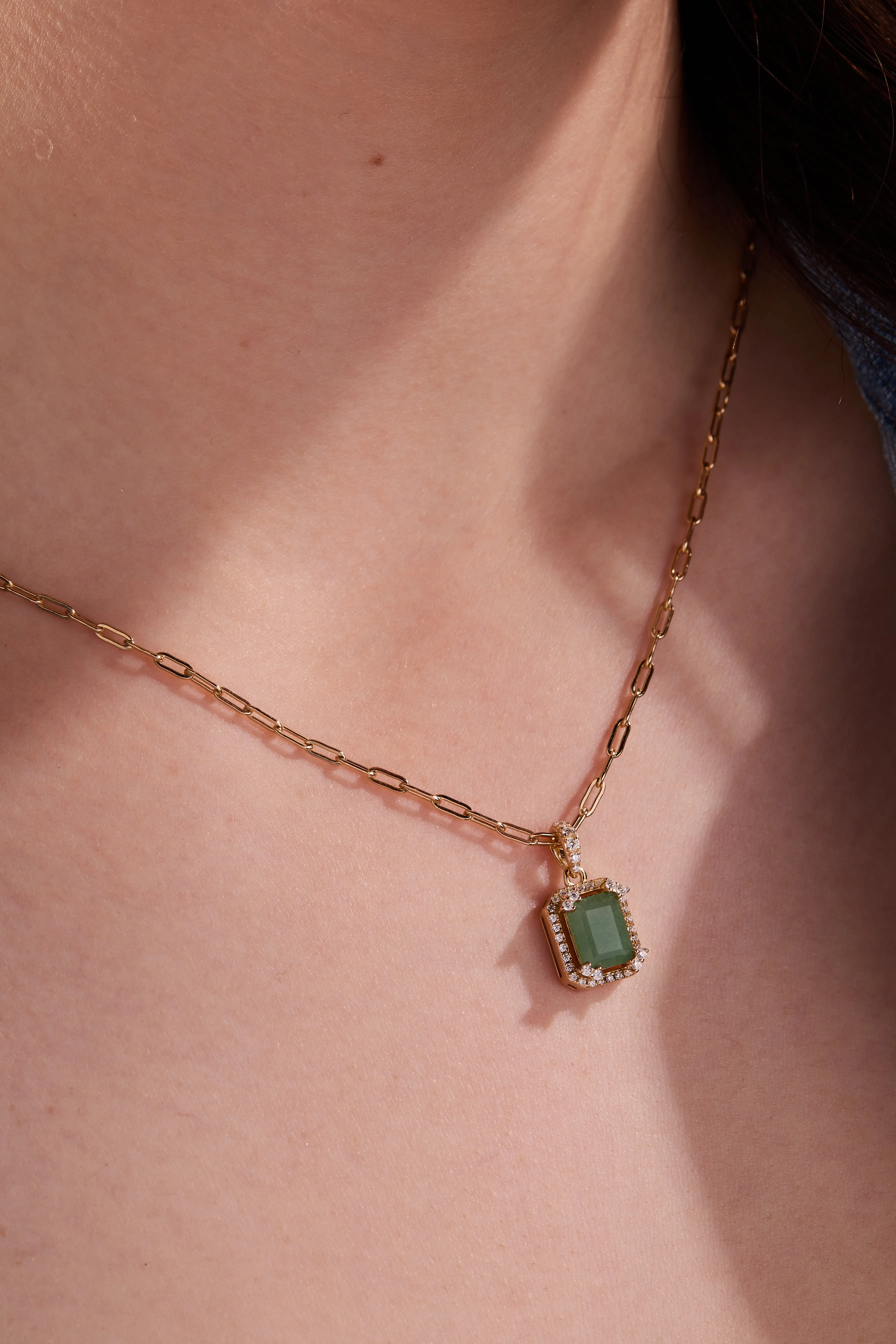 Jade Timeless Pendant With Chain W.