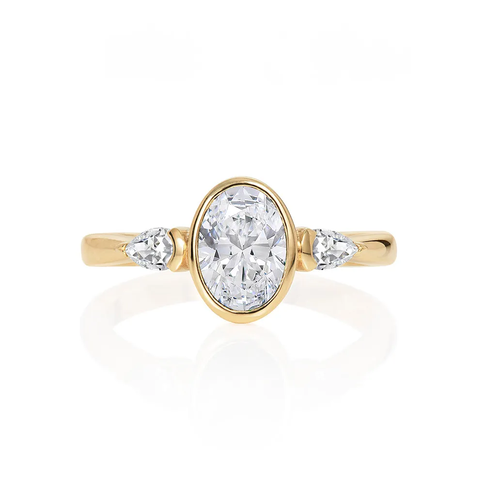 Khadra Oval Diamond Ring