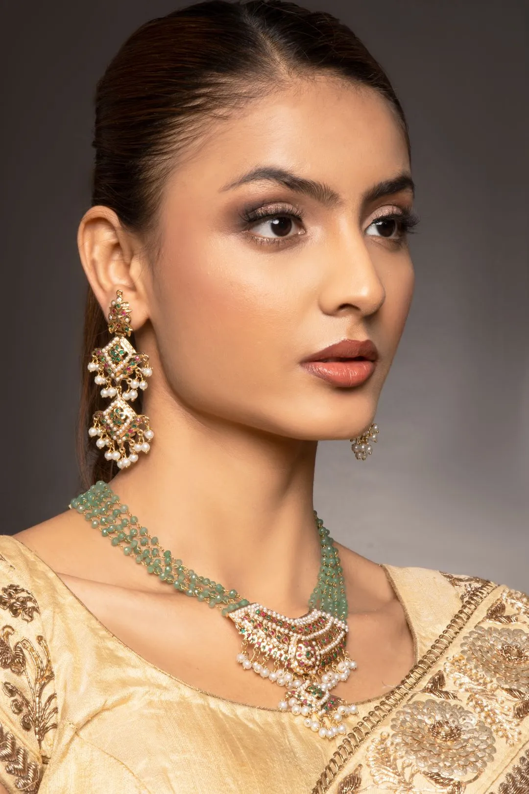 Mint Green Tanmaniya Necklace Set with Earrings