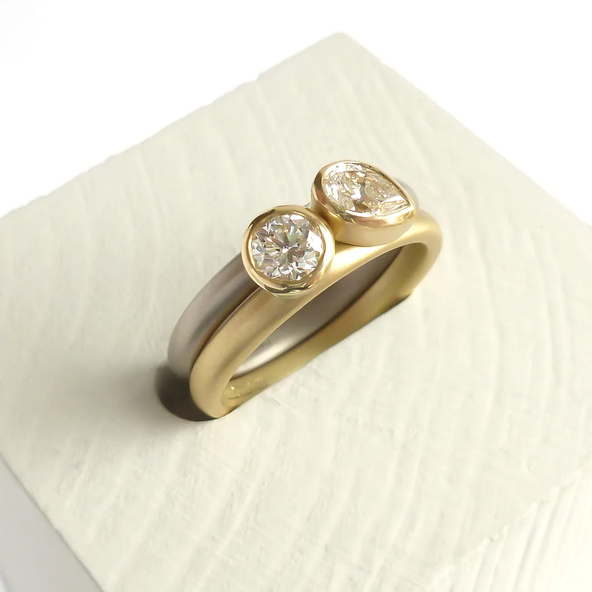 Platinum and 18ct yellow gold and diamond ringset