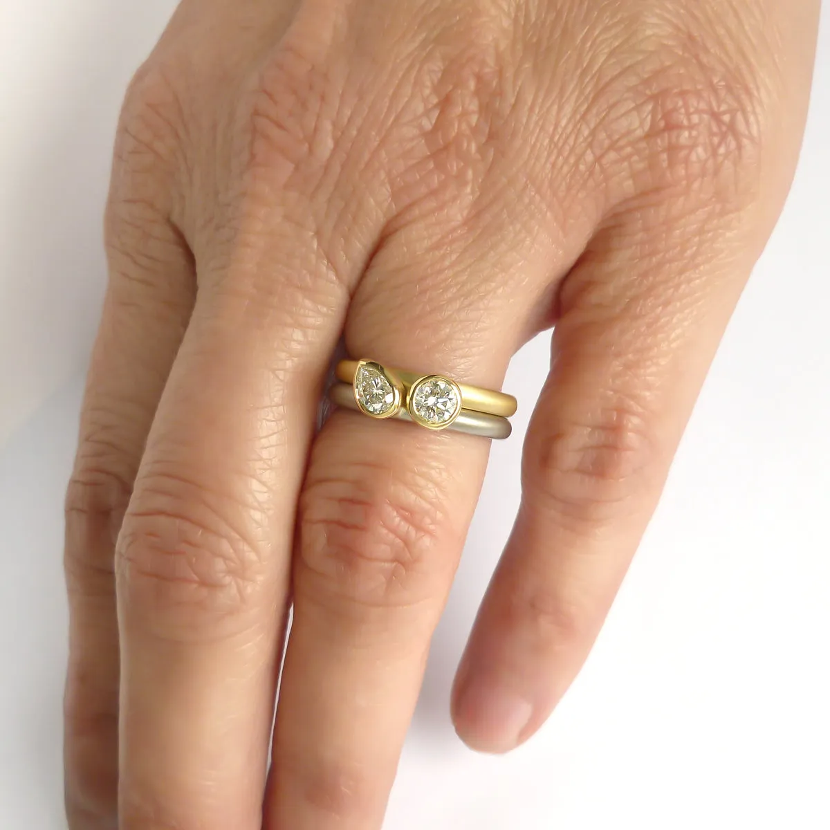 Platinum and 18ct yellow gold and diamond ringset