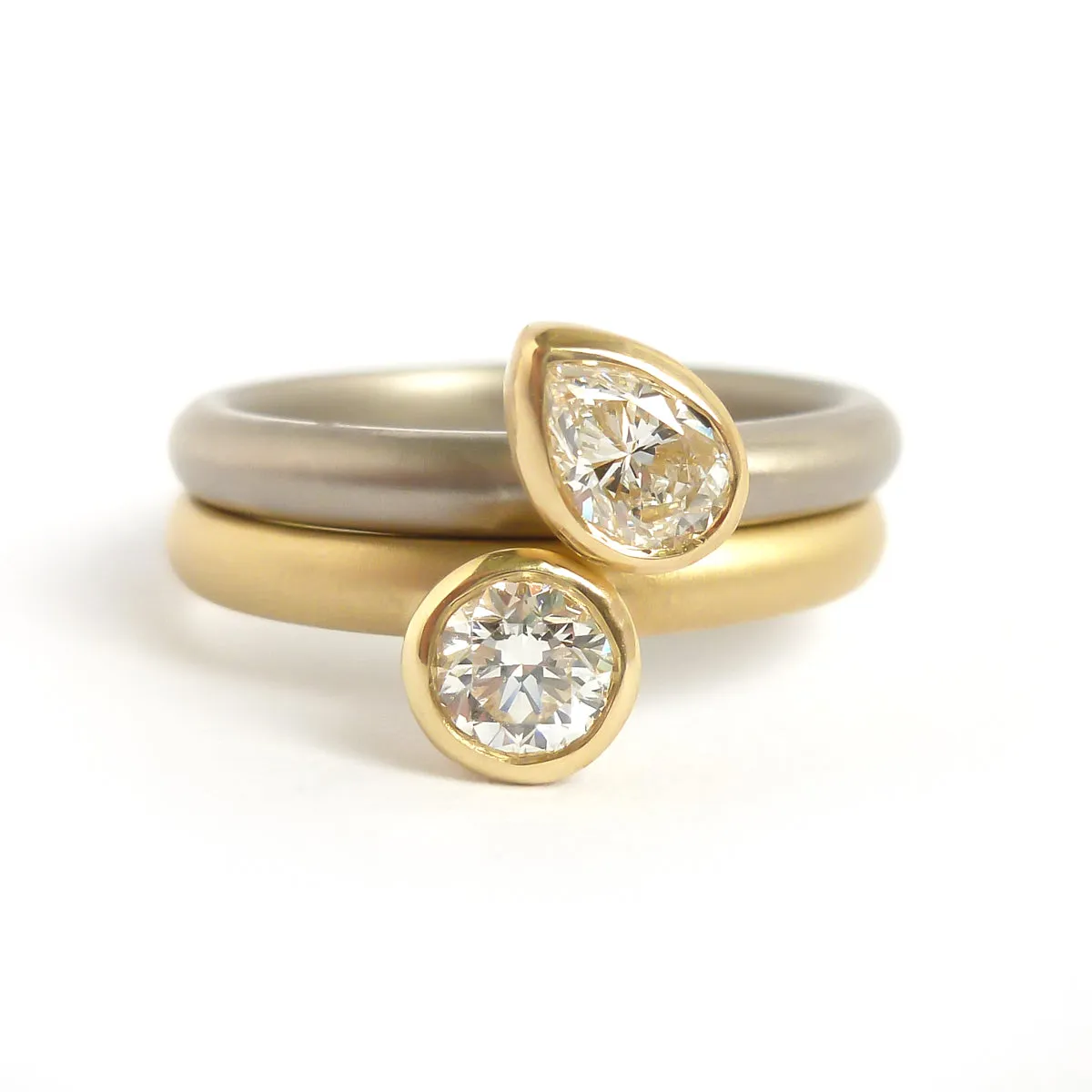 Platinum and 18ct yellow gold and diamond ringset