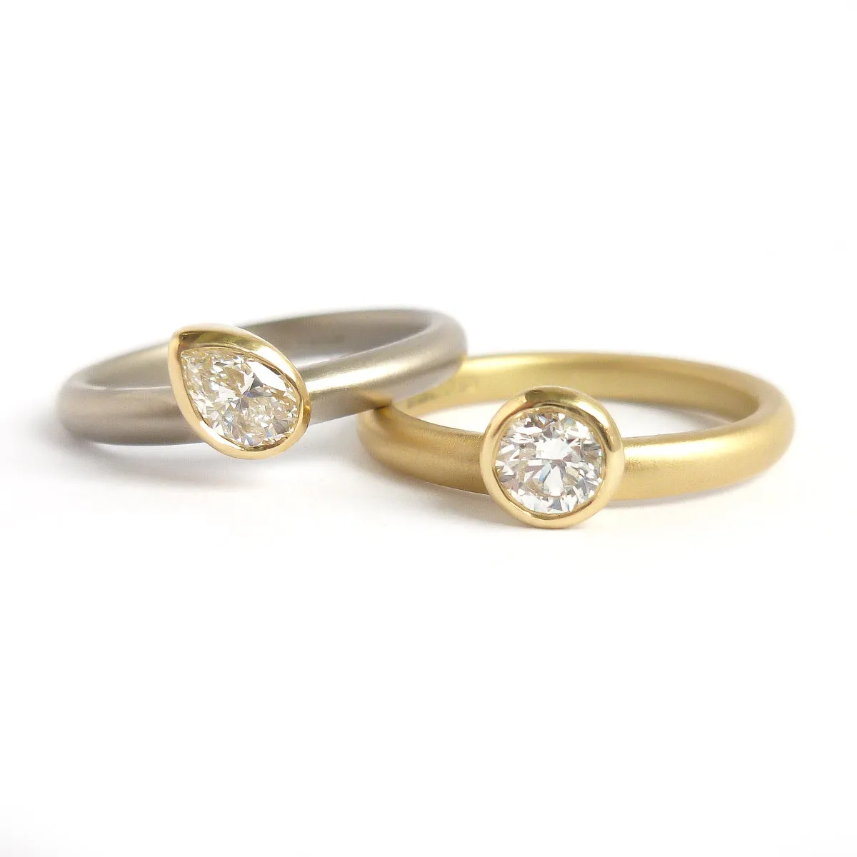 Platinum and 18ct yellow gold and diamond ringset