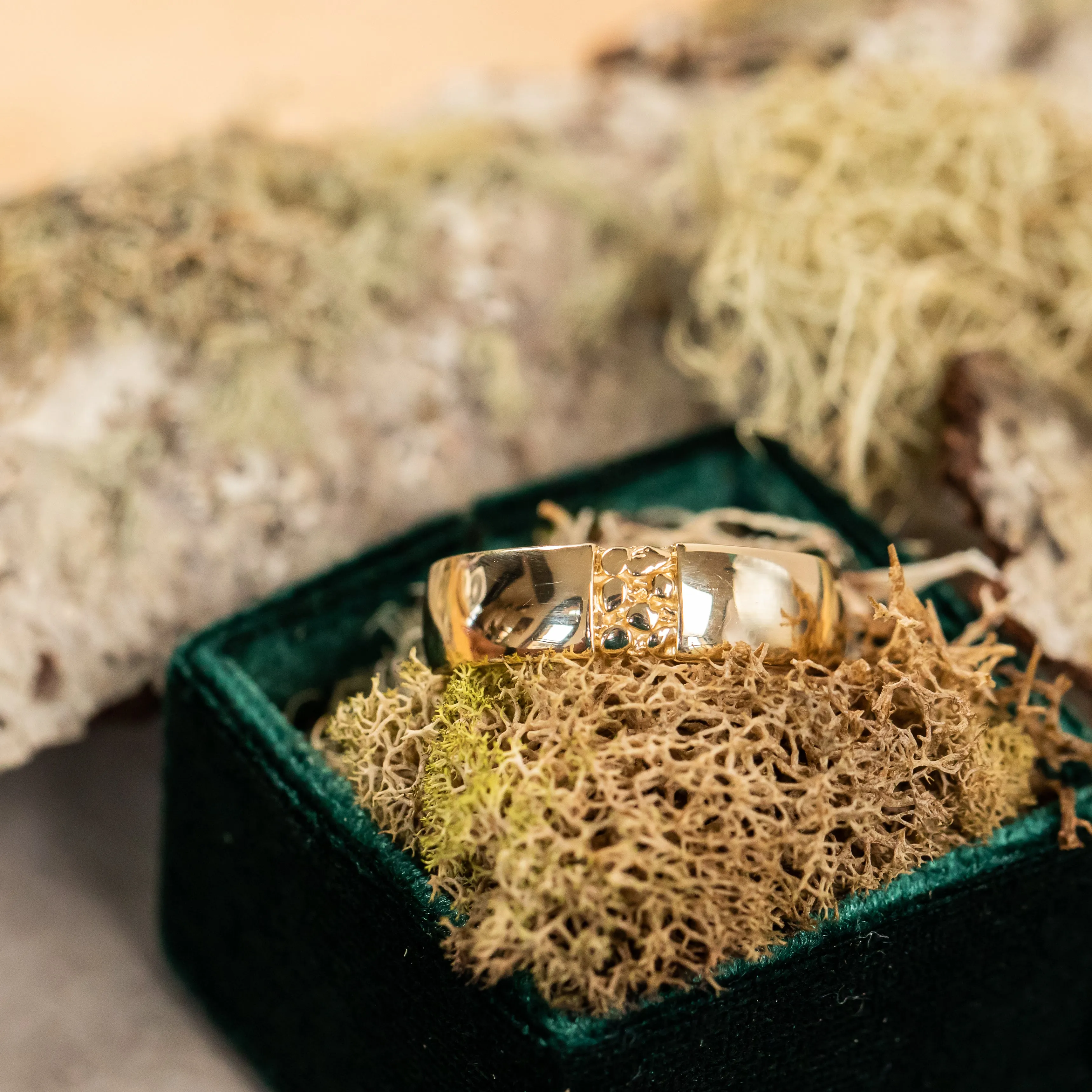 Ravine Band - 6mm Recycled Gold Wedding band