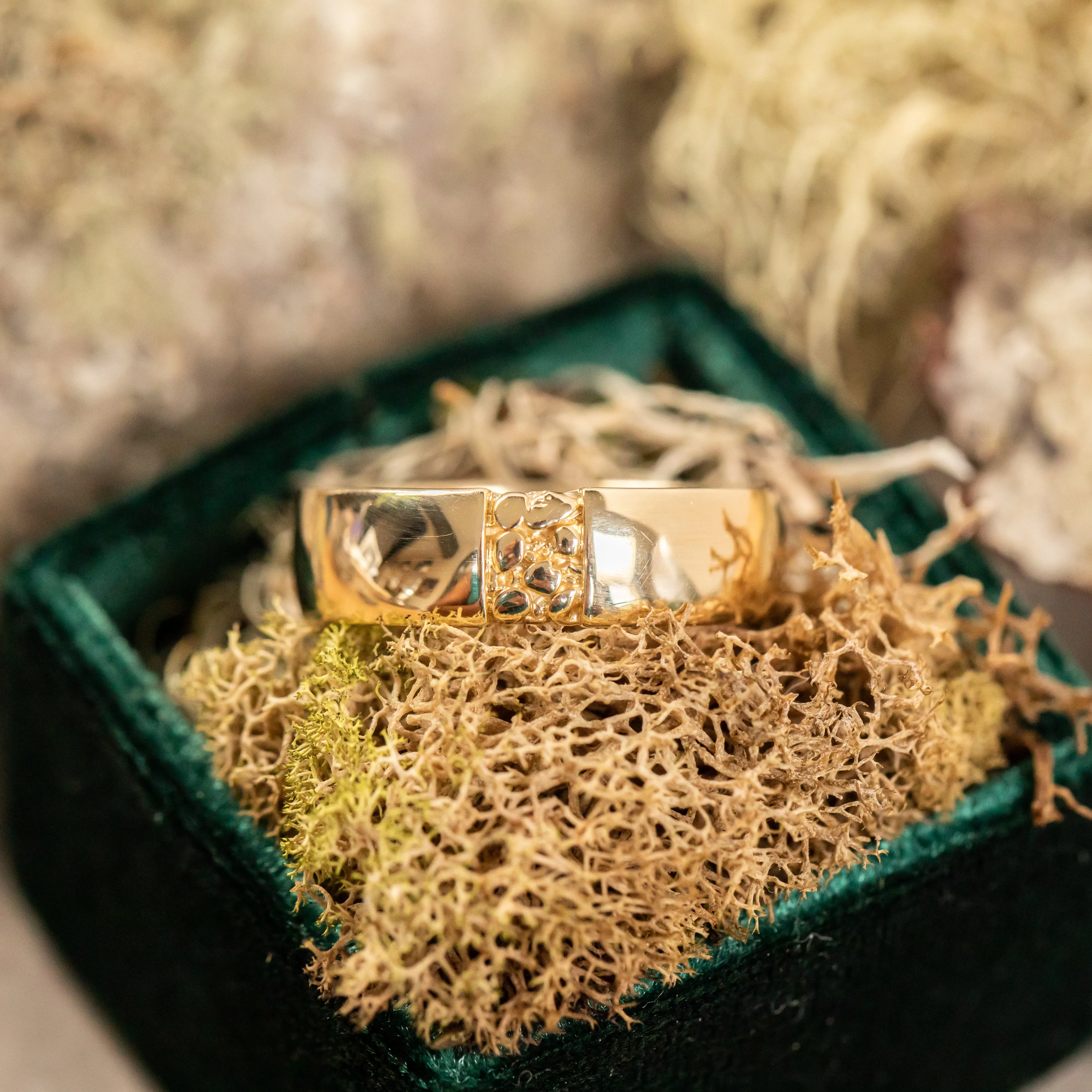 Ravine Band - 6mm Recycled Gold Wedding band