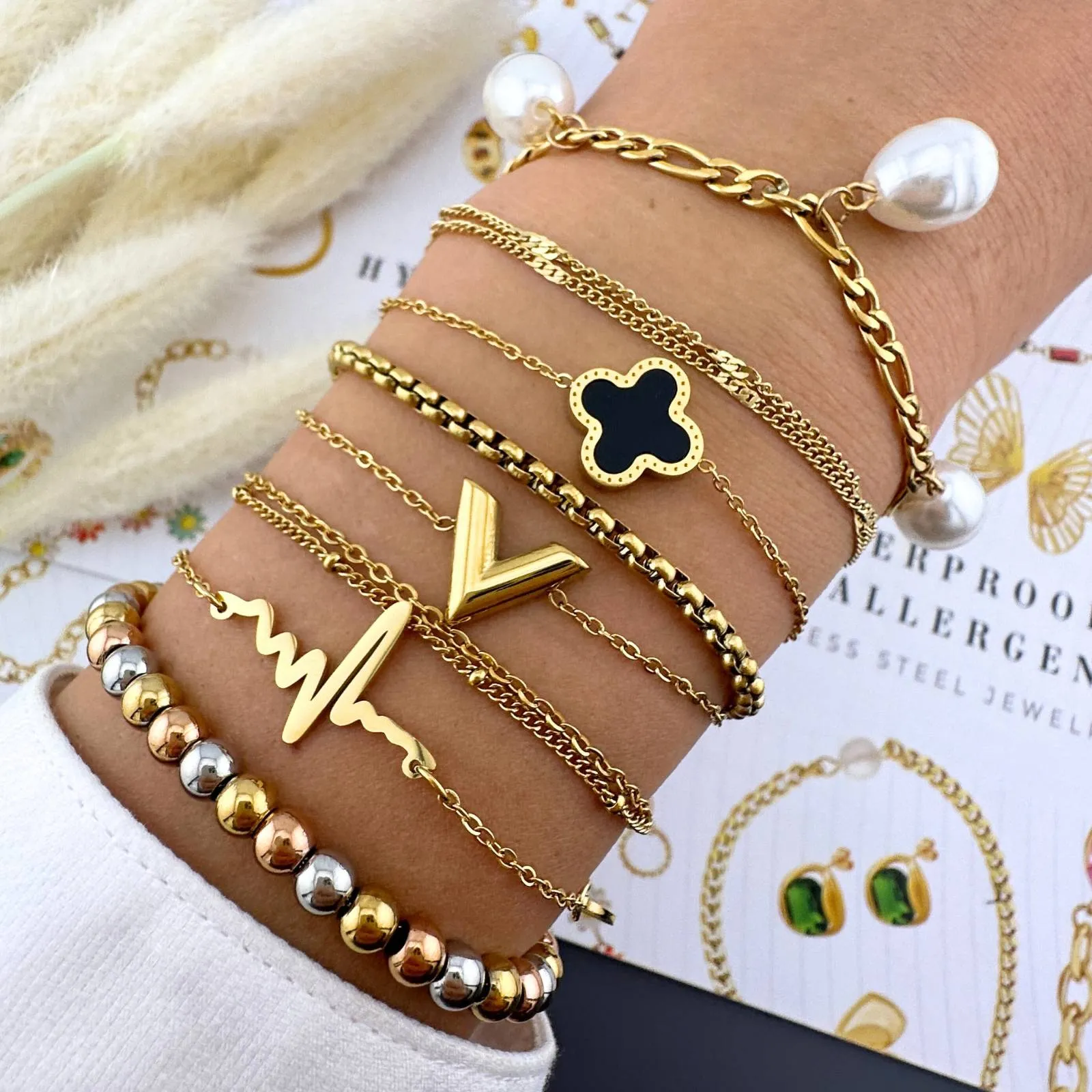 Romantic Double Hearts Bracelet in 18K Gold Plated Steel