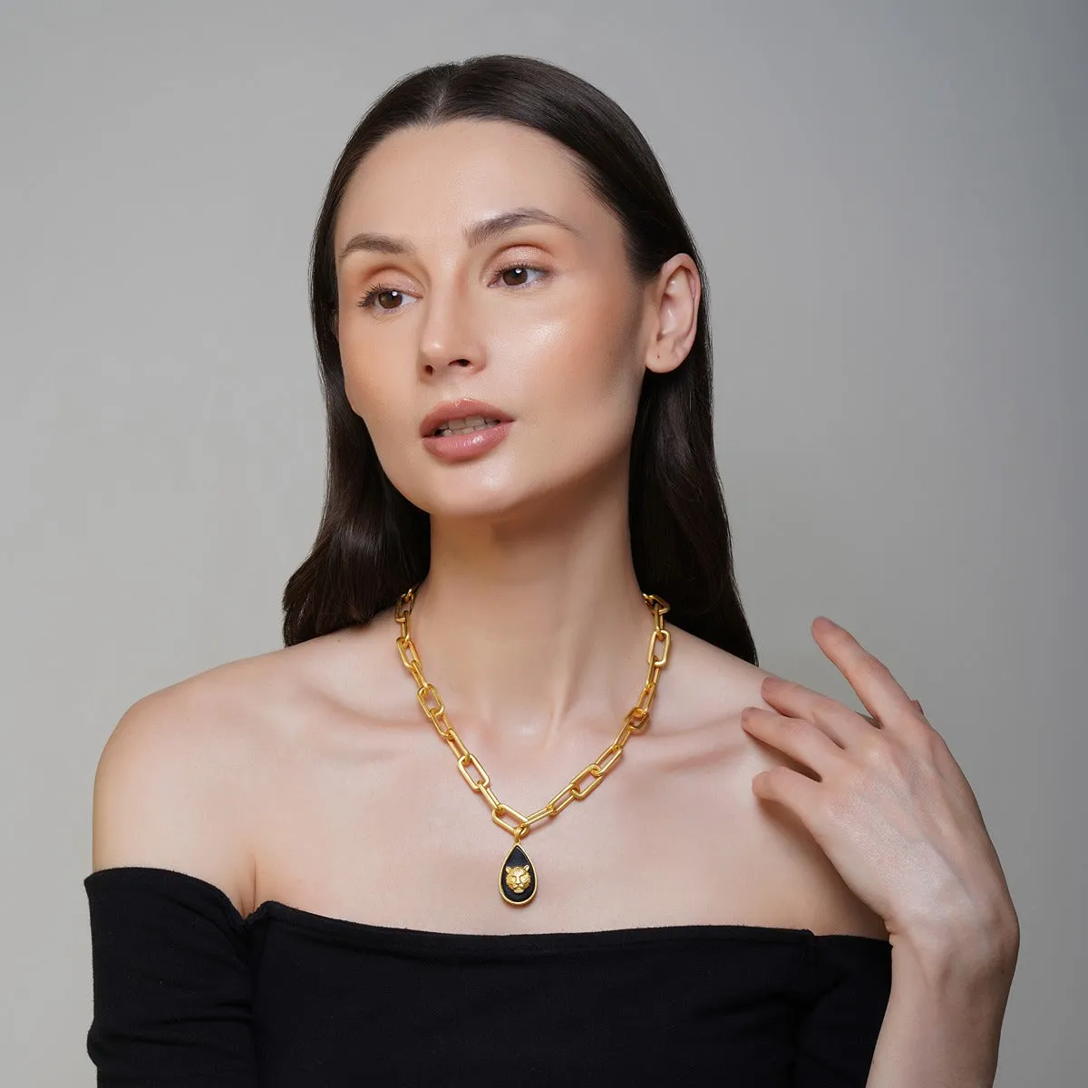 Tigris Charm Tiger Link Necklace with Black Onyx