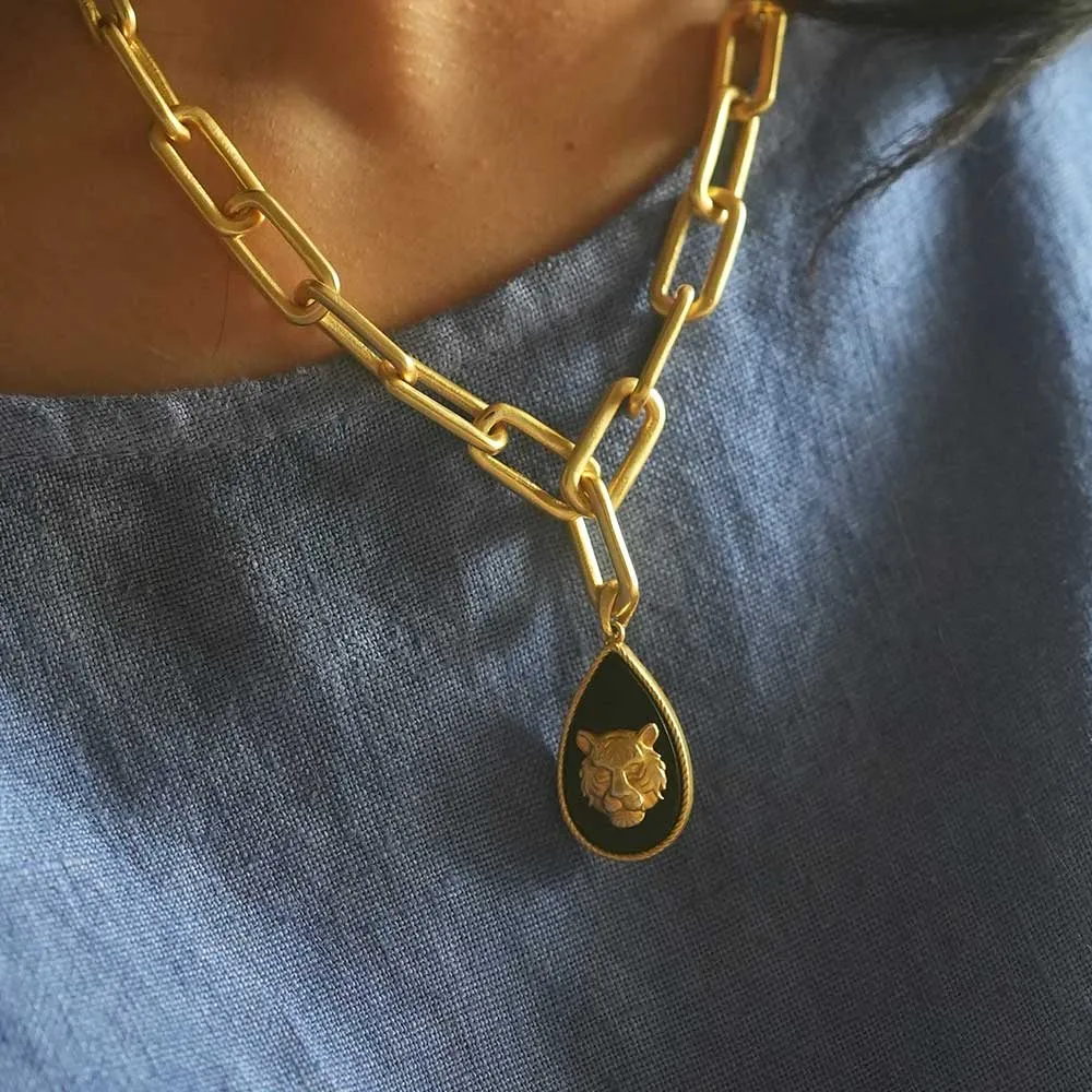 Tigris Charm Tiger Link Necklace with Black Onyx